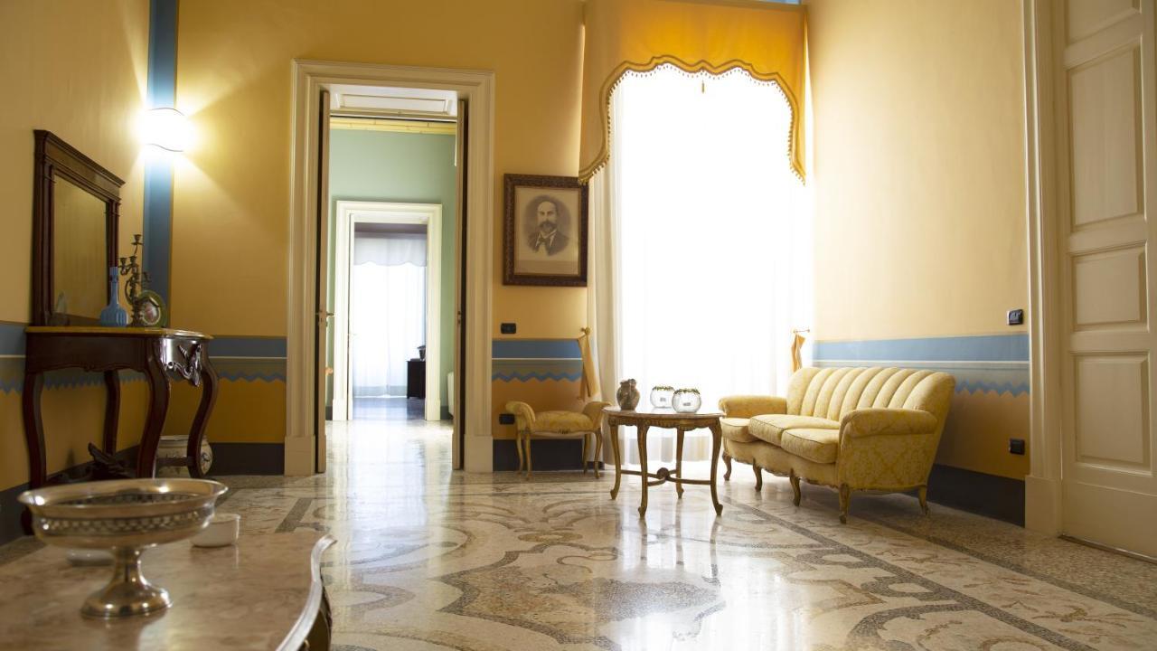 Bed and Breakfast Palazzo Francesco Grassi Aradeo Esterno foto