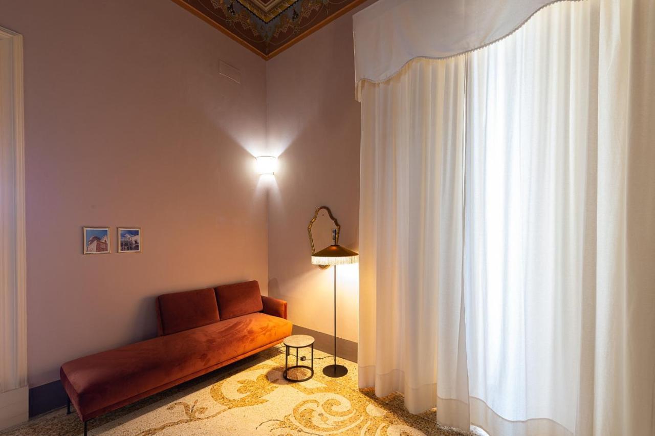 Bed and Breakfast Palazzo Francesco Grassi Aradeo Esterno foto