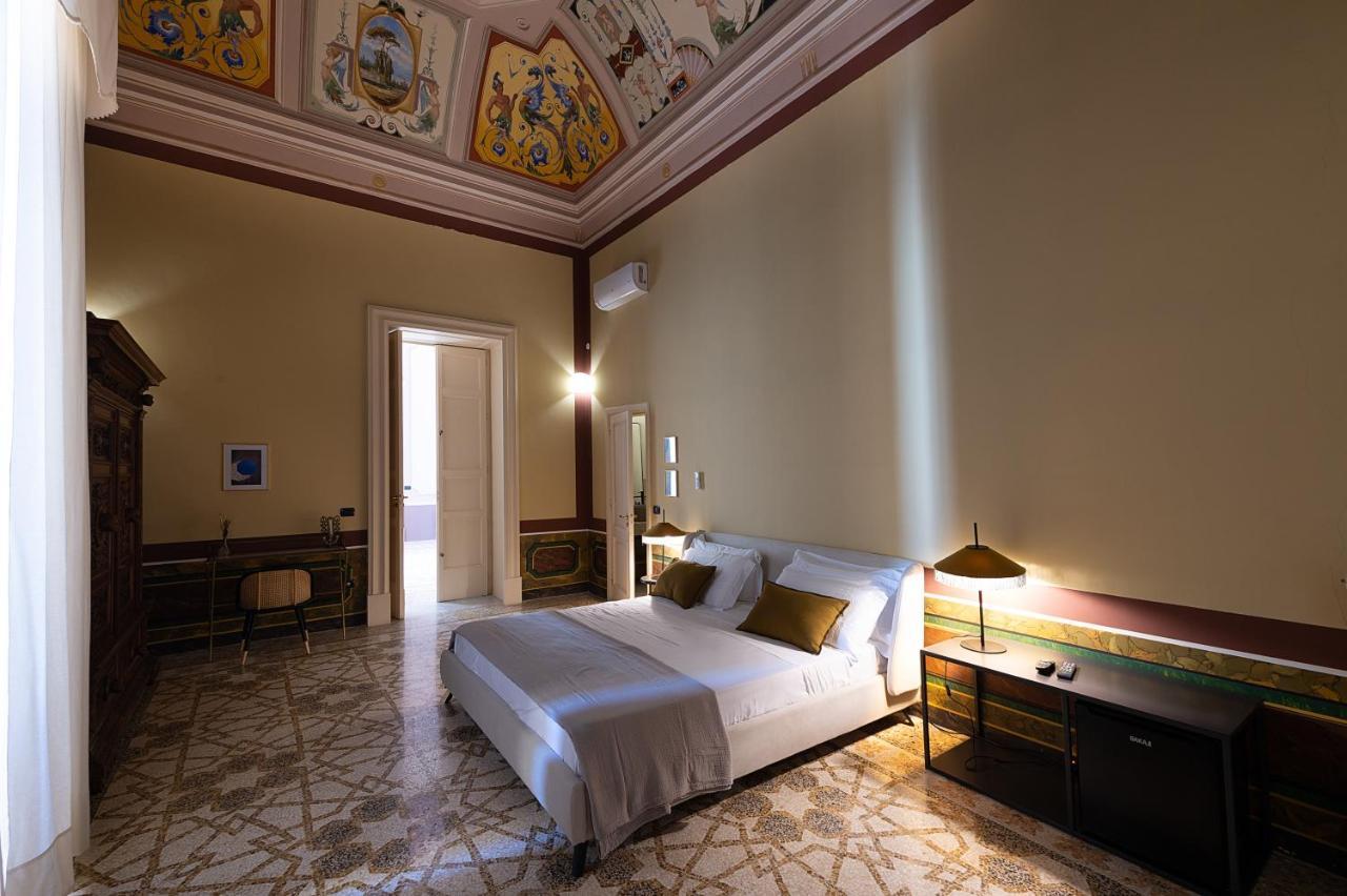 Bed and Breakfast Palazzo Francesco Grassi Aradeo Esterno foto