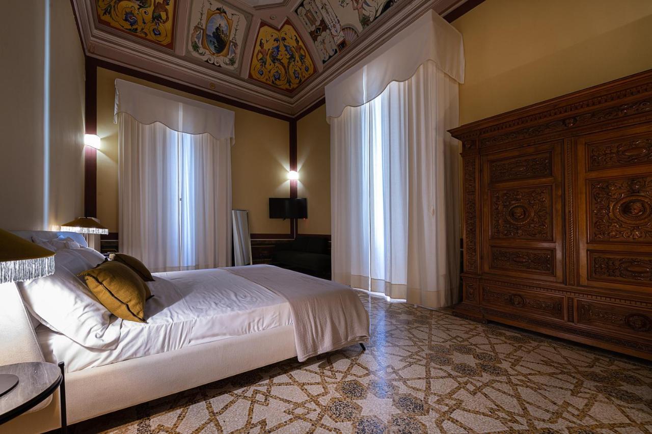 Bed and Breakfast Palazzo Francesco Grassi Aradeo Esterno foto