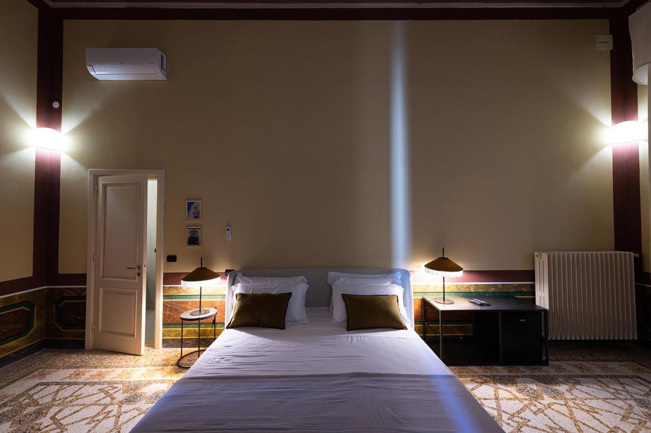 Bed and Breakfast Palazzo Francesco Grassi Aradeo Esterno foto