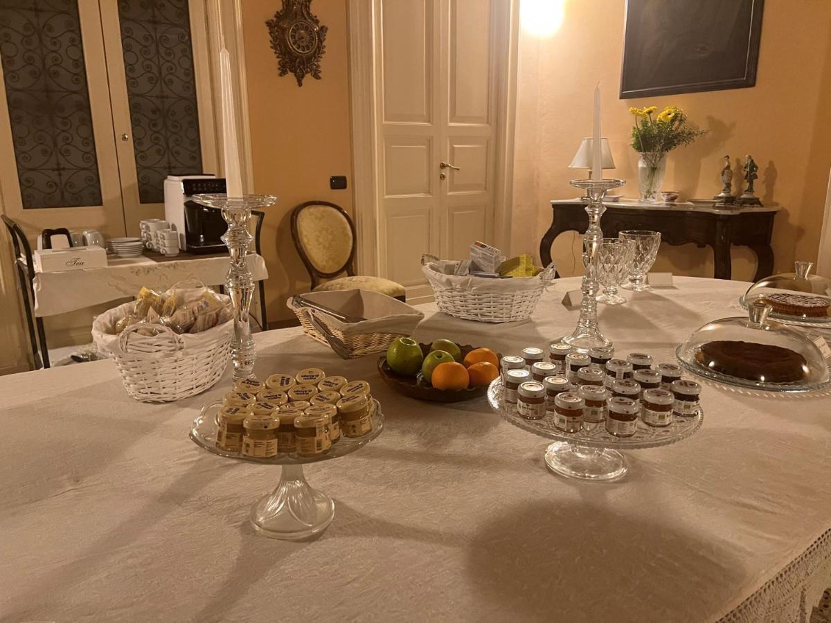 Bed and Breakfast Palazzo Francesco Grassi Aradeo Esterno foto