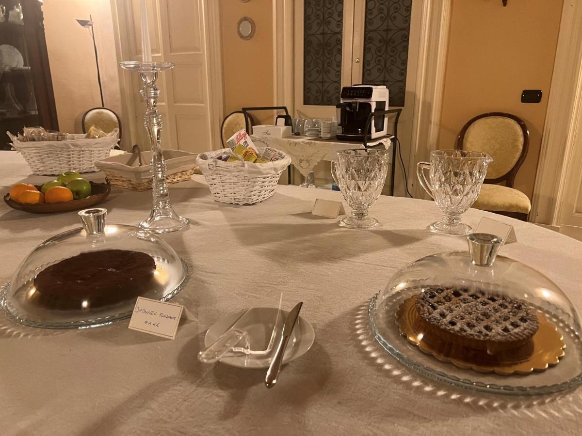 Bed and Breakfast Palazzo Francesco Grassi Aradeo Esterno foto